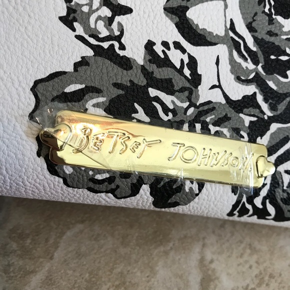 Brand new Betsey Johnson price firm - Picture 6 of 8